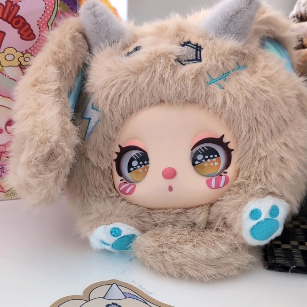 😍New Collectible Plush Liila Marshmallow Bunny Bag - Picture 1 of 11